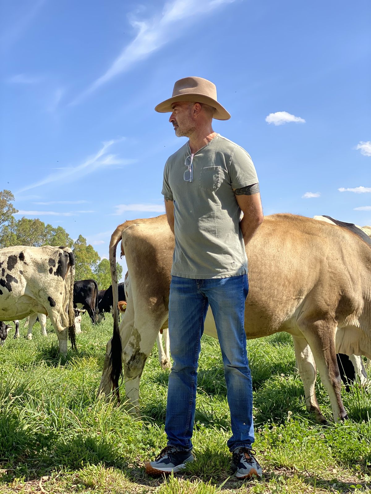 Visita a rancho con ganado en pastoreo, 2022